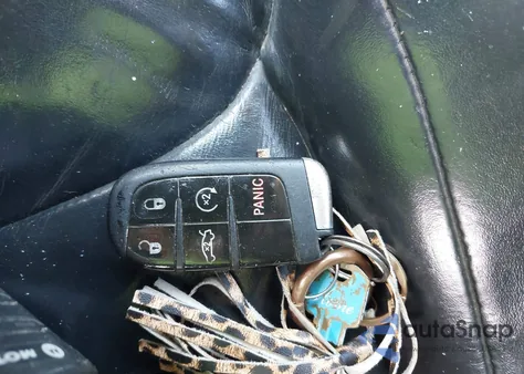 2015 Chrysler 300 Limited z USA, uszkodzony, nr VIN 2C3CCAAG4FH864323